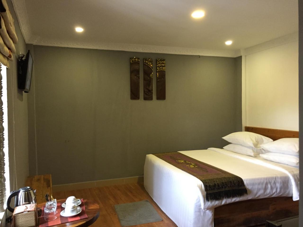 1953 Siem Reap Hostel Екстериор снимка